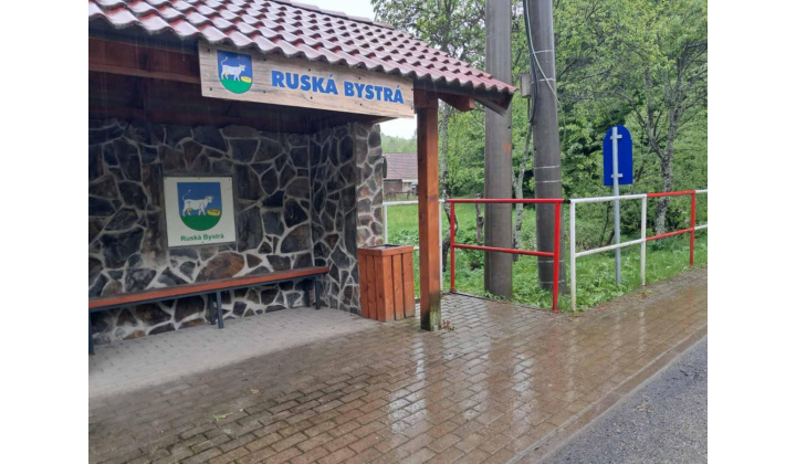 RUSKÁ BYSTRÁ – Autobusová zastávka – revitalizácia verejného priestoru obce